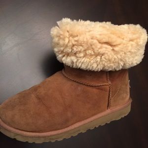 UGG Boots Classic Short Size 5